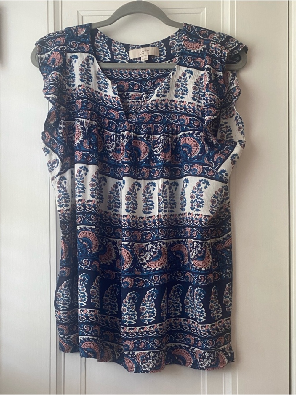 Loft blue white pink airy swingy sleeveless blouse top L